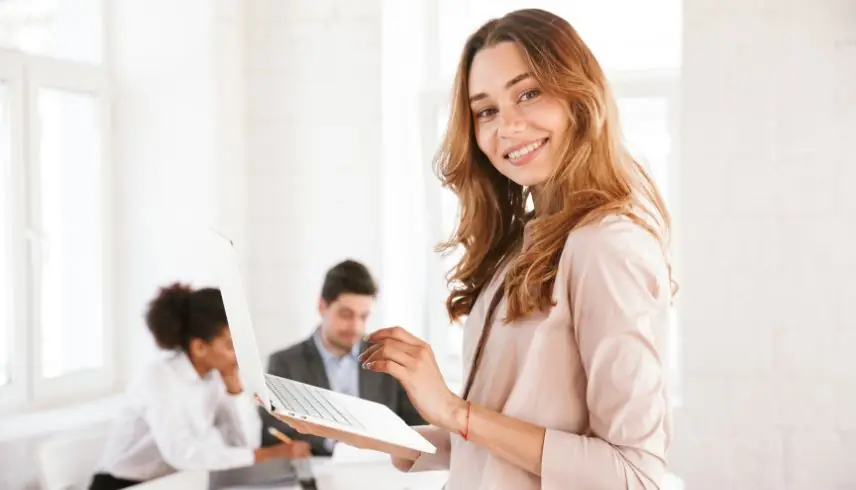 Professionelle Unternehmenswebsite – Wie ein klarer Button dir mehr Kunden bringt